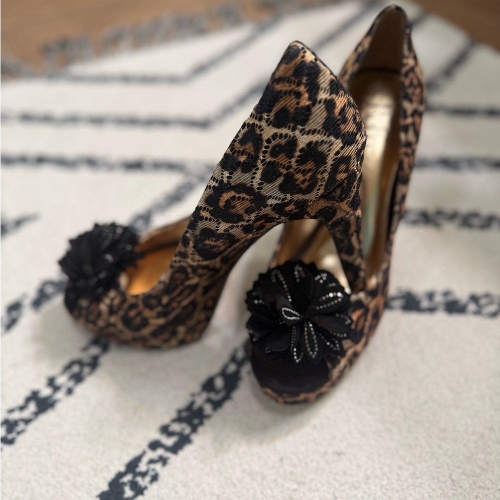 Reba Leopard Print Peep Toe Heels - Picture 2 of 4